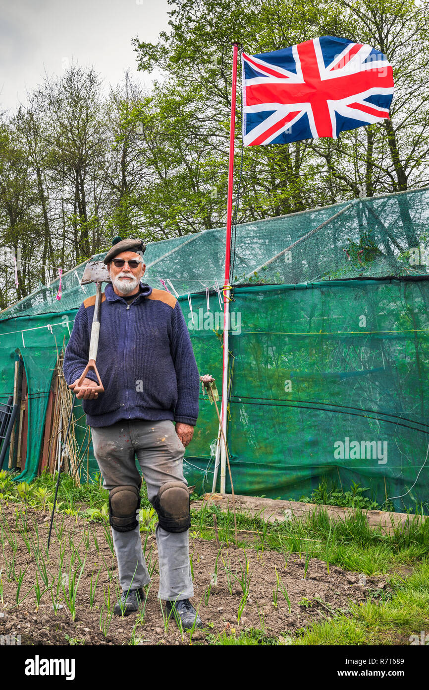 EDWARD BALLEN, im Alter von 72, von stevenston. Grundstück