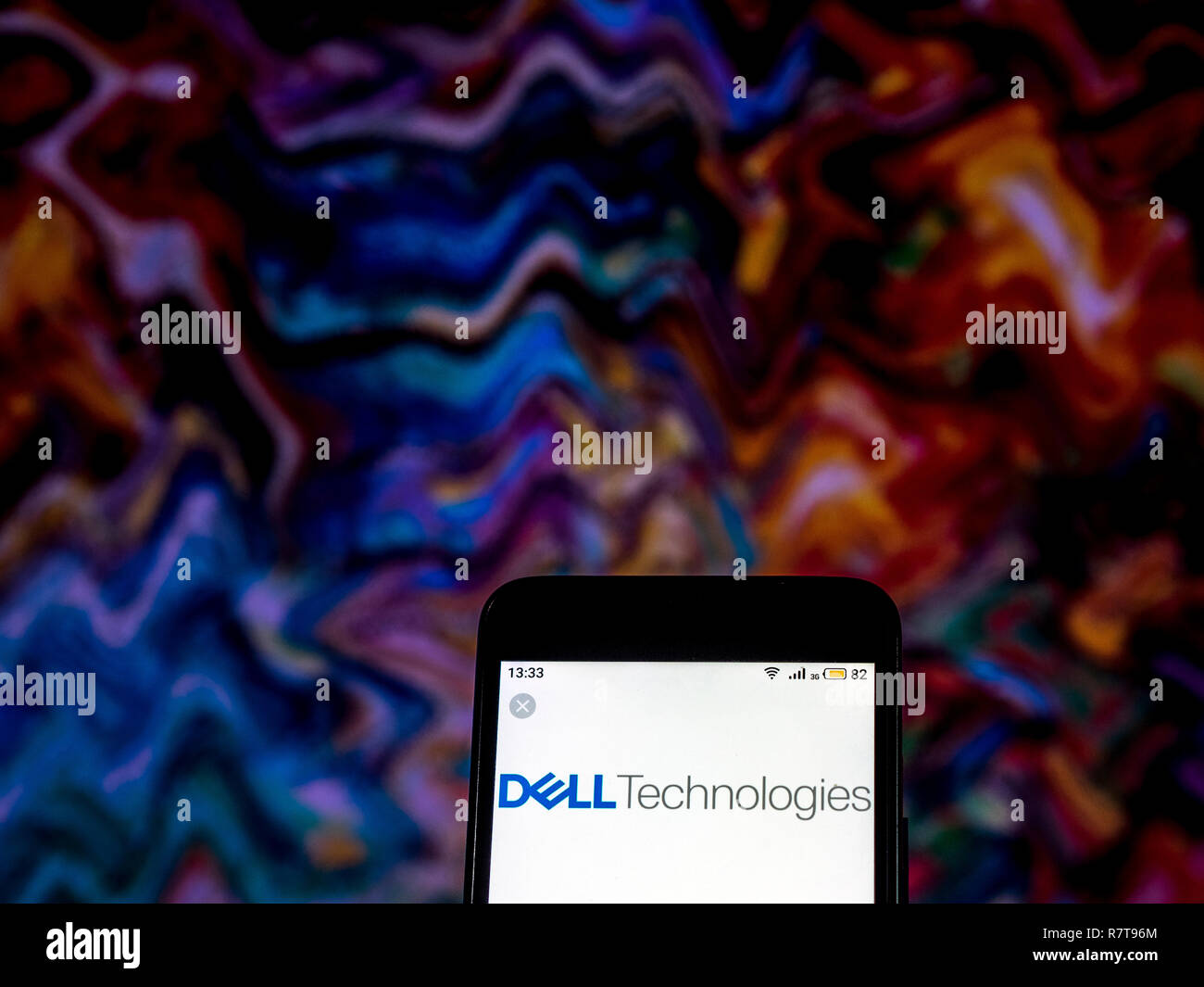 Dell Technologien Informationstechnologie Firmenlogo auf dem Smartphone angezeigt. Stockfoto