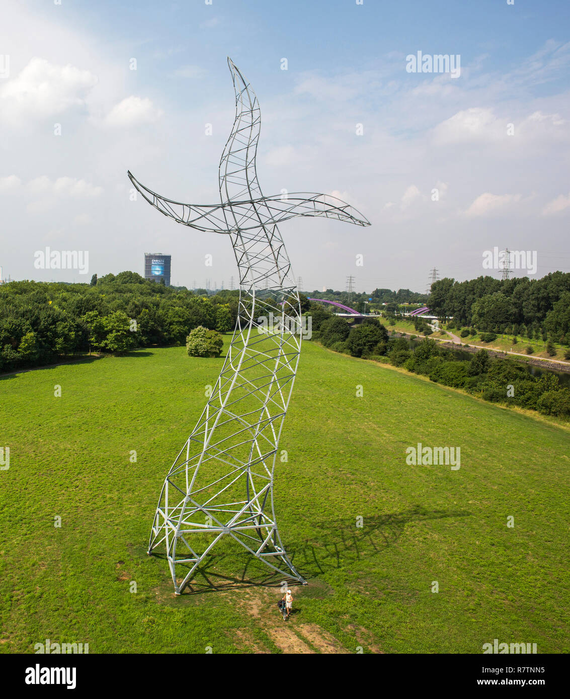 Tanzen Hochspannung Sendemast, Zauberlehrling, Kunst Arbeiten der Berliner Künstlerin Gruppe Inges Idee Stockfoto