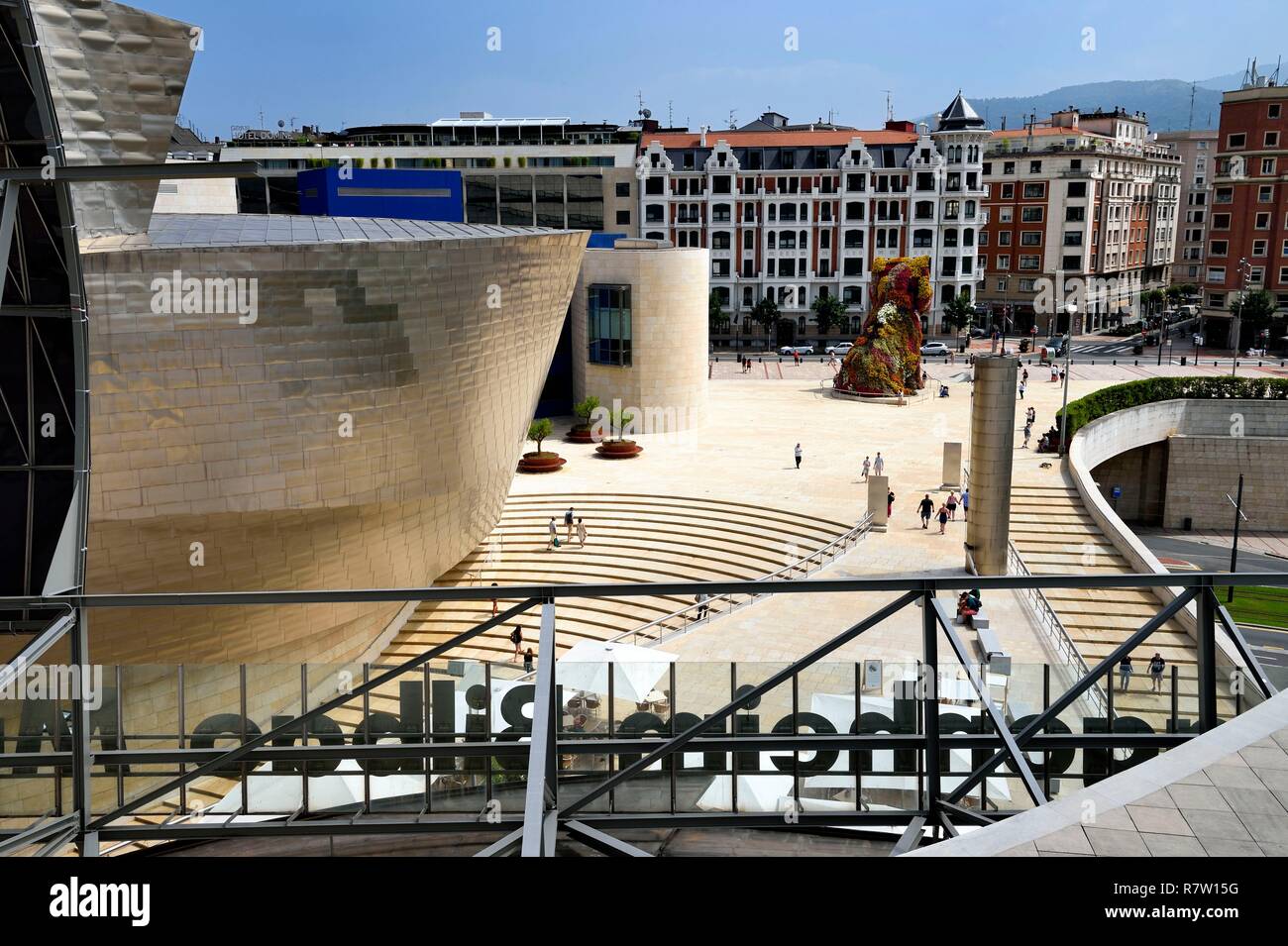 Spanien, Baskenland, Provinz Biscaya, Bilbao, das Guggenheim Museum von Frank Gehry entworfenen Stockfoto