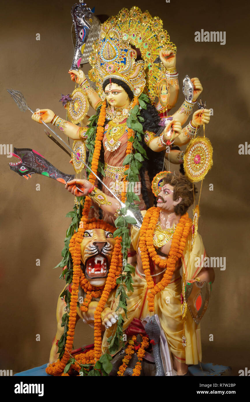 C-Tasche, sanskritik Parishad, Sarita Vihar, New Delhi, DT-15 Oct 2018. Eine Ansicht von Durga Puja Pandal Idiol In Stockfoto