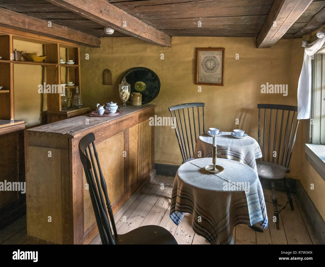 Alte Coffee Shop an der Luostarinmäki Kunsthandwerk Museum, eine Fläche von 200 Jahre alten hölzernen Gebäuden, die dem Feuer von 1827 überstanden, Turku, Finnland Stockfoto