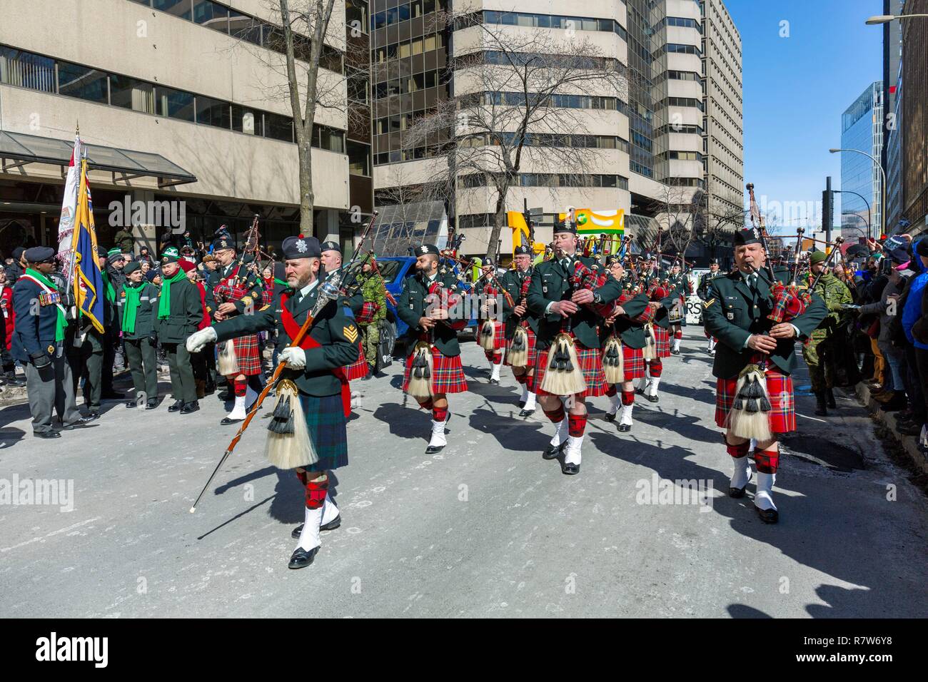Kanada, Quebec, Montreal, St. Patrick's Day und St. Patrick's Day Parade in den Straßen der Stadt Stockfoto