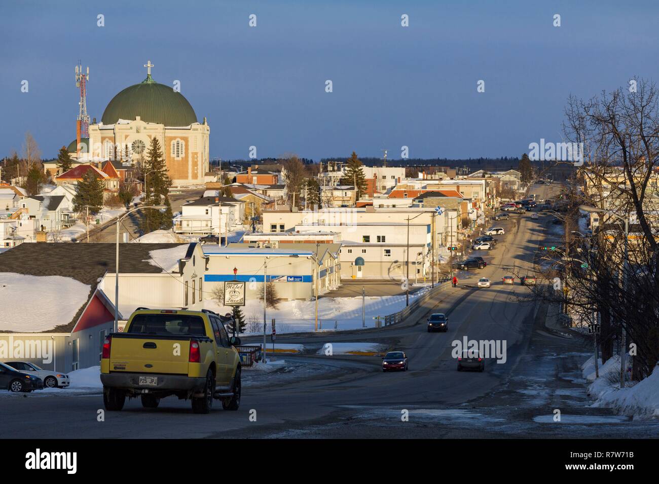 Kanada, Provinz Quebec, Abitibi Témiscamingue Region Abitibi, Stadt der Amos, 1st Avenue Main Street, Sainte Thérèse d'Avila Kathedrale Stockfoto Kanada, Provinz Quebec, Abitibi Témiscamingue Region Abitibi, Stadt der Amos, 1st Avenue Main Street, Sainte Thérèse d'Avila Kathedrale Stockfoto