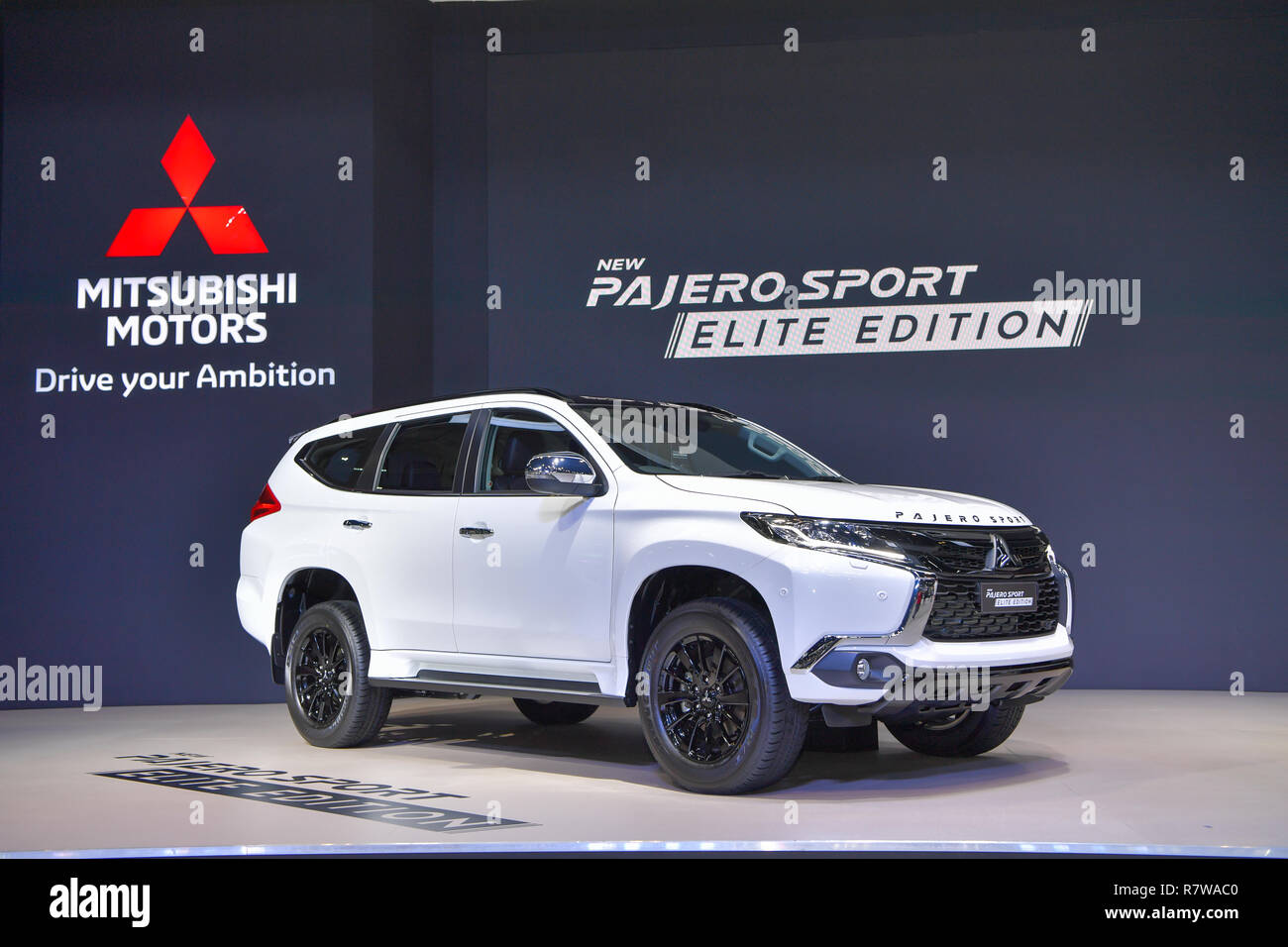 NONTHABURI - 28. NOVEMBER: Mitsubishi Pajero Sport SUV auf der 35th Thailand International Motor Expo am 28. November 2018 in Pusan, Tha Stockfoto