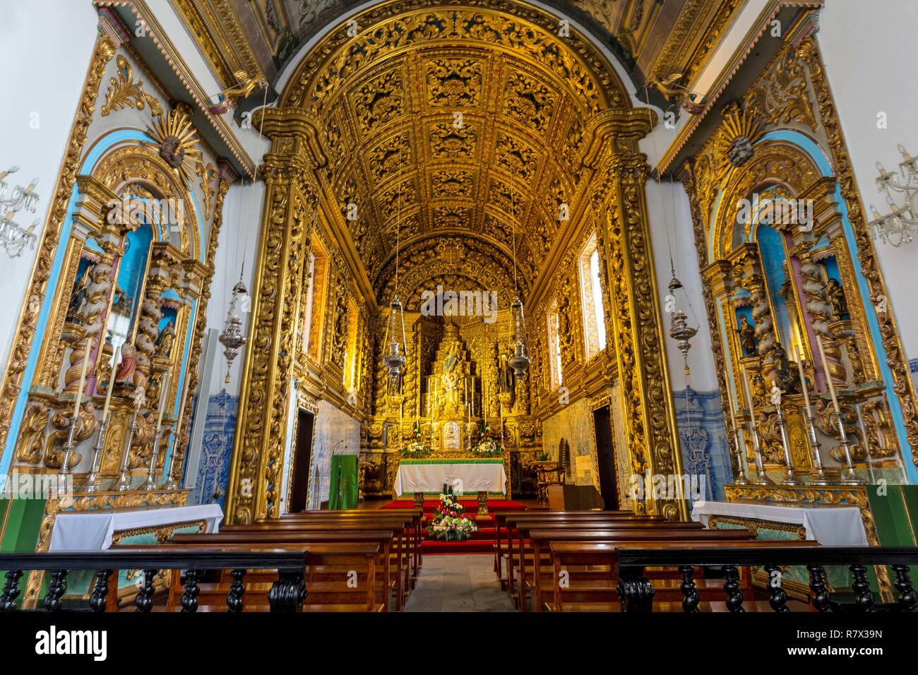 Portugal, Azoren Archipel, Sao Miguel, Ponta Delgada, Nossa Senhora da Esperança Kloster, Santo Cristo dos Milagres Kirche bedeckt mit Azulejos Stockfoto