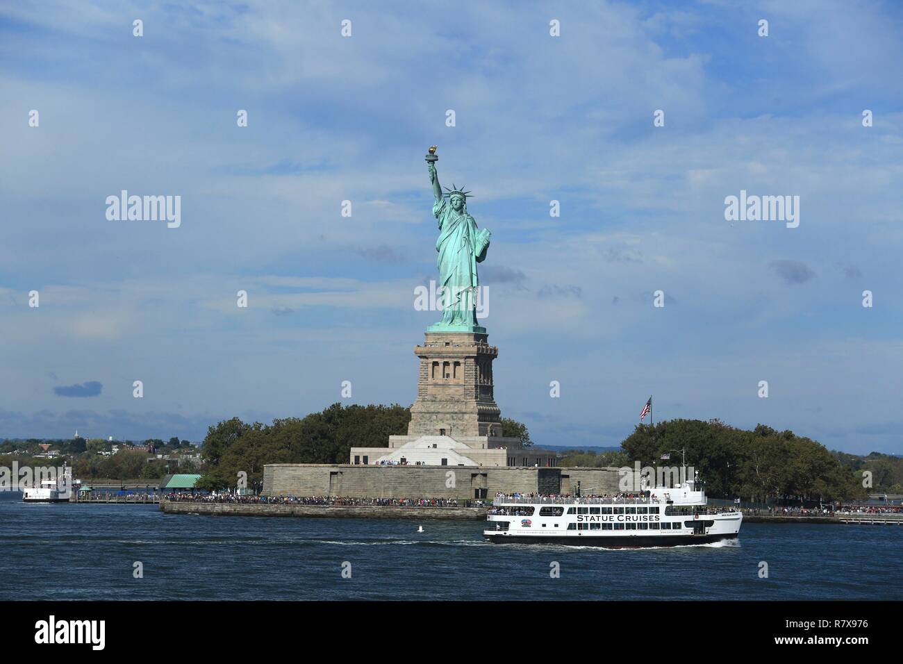 United States, New York, Manhattan, die Freiheitsstatue Blick von der Fähre nach Staten Island. Stockfoto