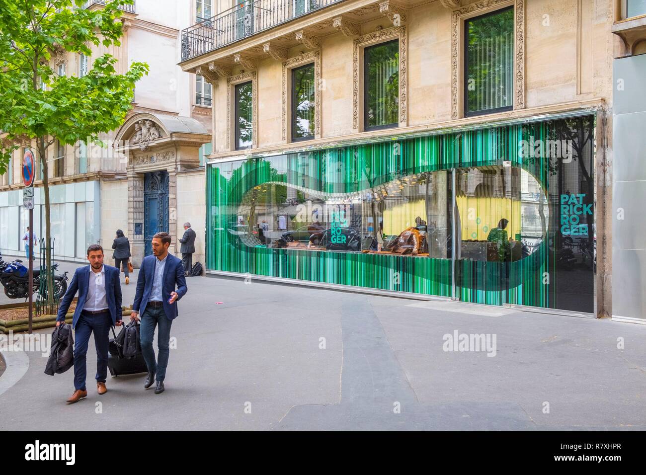 Frankreich Paris Place De La Madeleine Der Patrick Roger Chocolatier Stockfotografie Alamy