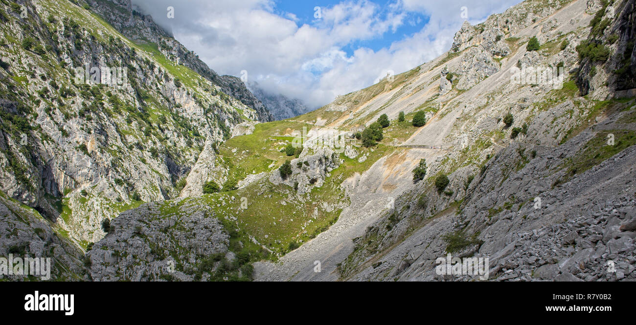 Die Cares Schlucht (Rio Cares) und pflegt Trail (Ruta del Cares), Picos de Europa, Asturien, Spanien. Stockfoto