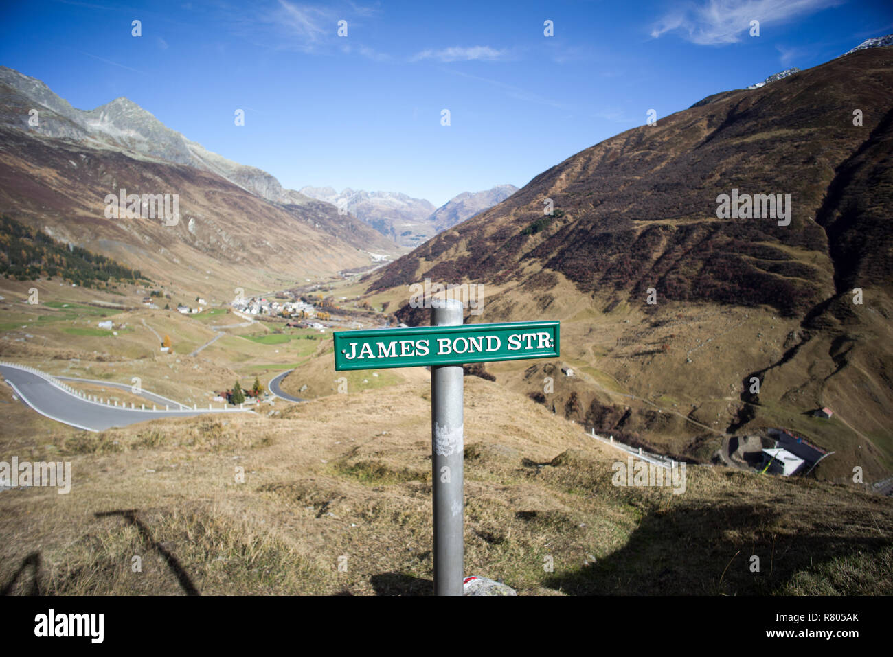 James bond film goldfinger Fotos und Bildmaterial in hoher Auflösung Alamy