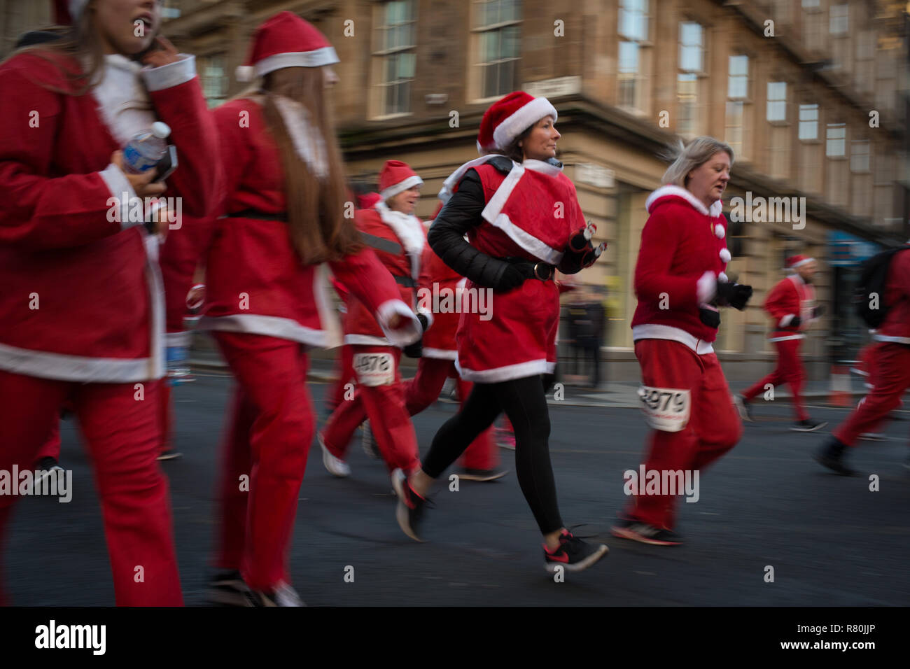 Santa Dash Fun Run, in Glasgow, Schottland. Stockfoto