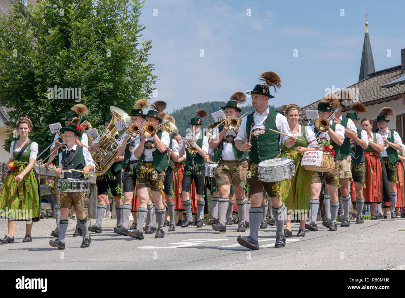 Traditionelle bayerische Brass Band marschieren. Berchtesgadener Land, altsalzburger, Oberbayern, Deutschland Stockfoto