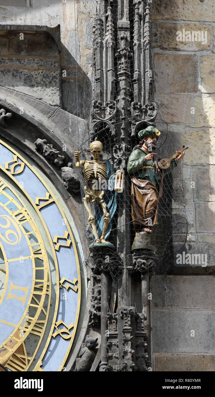 Alte Figuren von Prag Astronomische Uhr in Prag die Hauptstadt der Tschechischen Republik Stockfoto