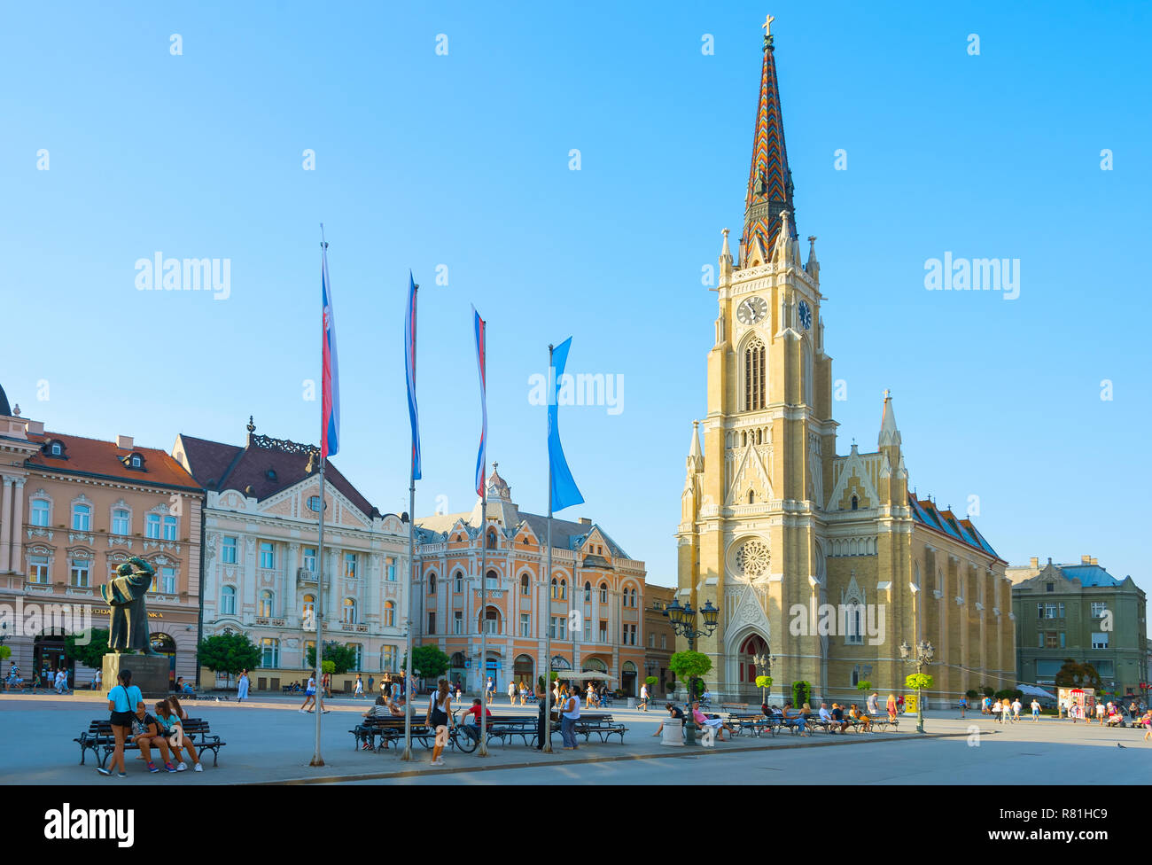 NOVI SAD, Serbien - Aug 26, 2017: Die Menschen auf dem Platz der Freiheit. Novi Sad ist die zweitgrößte Stadt in Serbien. Stockfoto