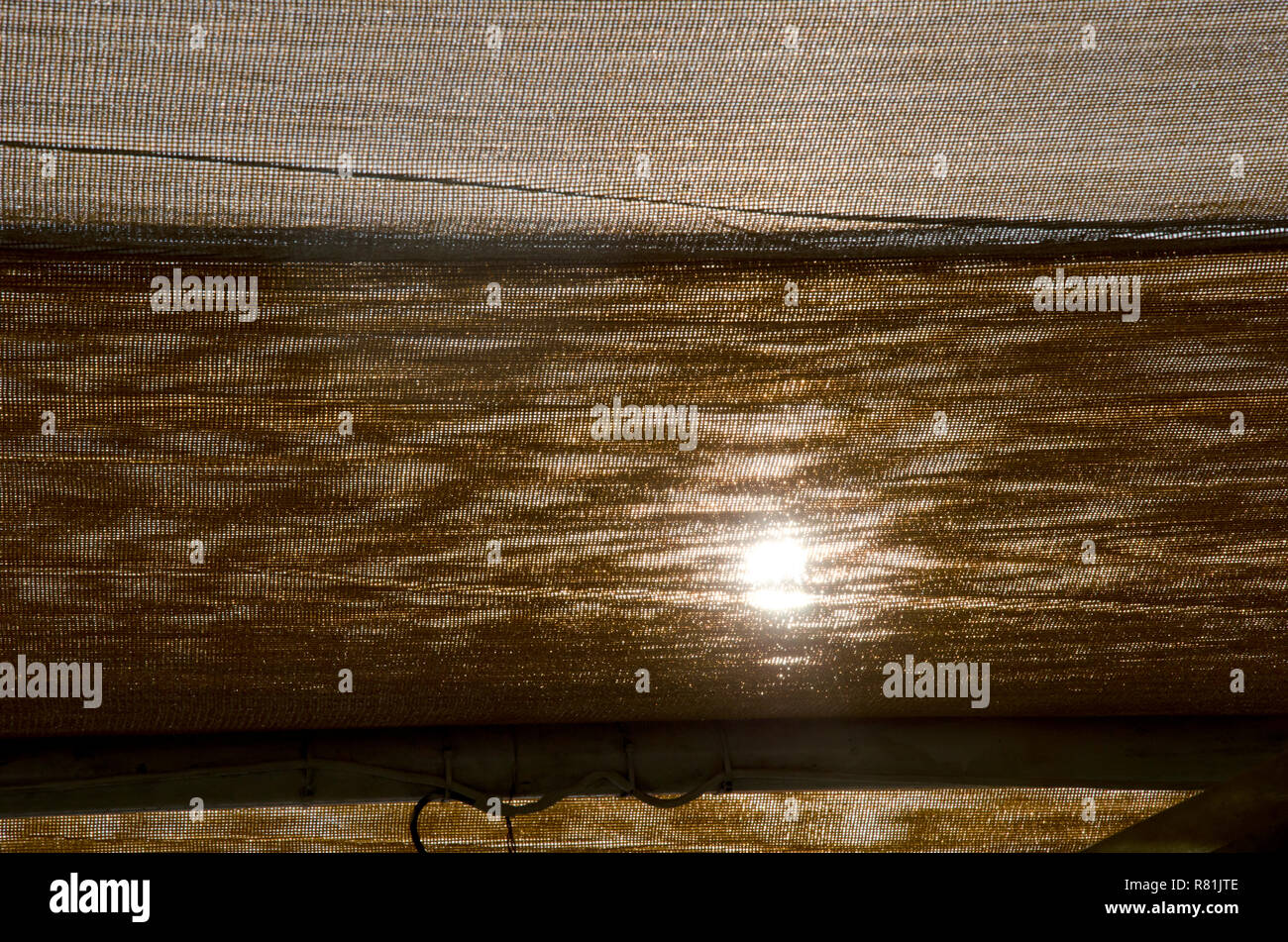Sonne Hinter Stoff Stockfotos und -bilder Kaufen - Alamy