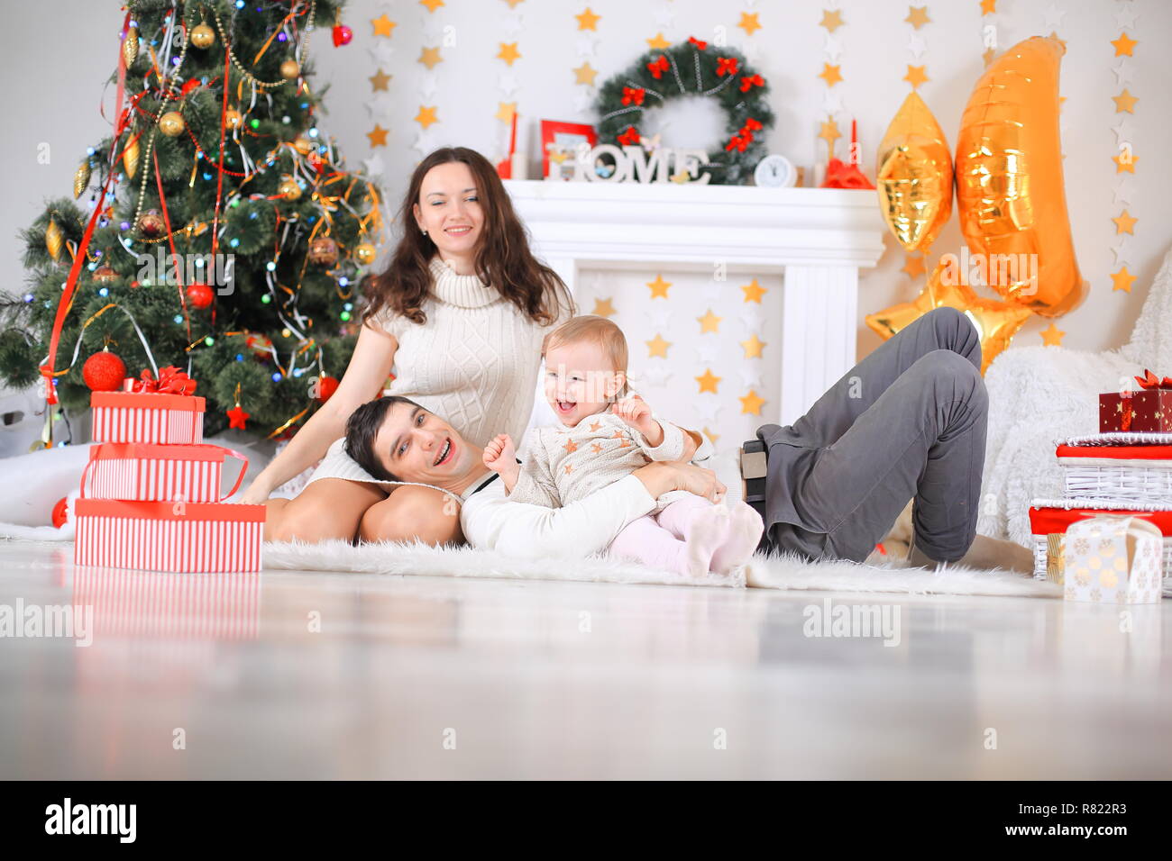 Frohe Weihnachten feiern. Schöne Familie. Weihnachten Wunder Stockfoto