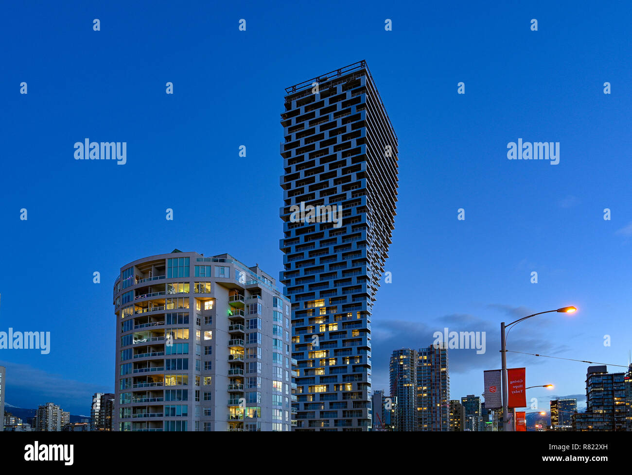 Ungewöhnlich Hohes Condo-Gebäude, Vancouver Haus, Bjarke Ingels Group Architekten, Vancouver, British Columbia, Kanada. Stockfoto