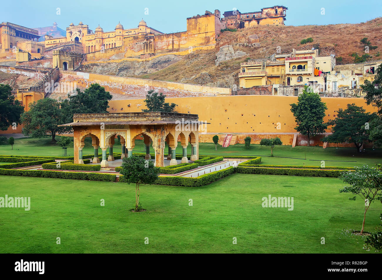 Amber Fort in Jaipur in Rajasthan, Indien. Amber Fort ist die wichtigste touristische Attraktion in der Umgebung von Jaipur. Stockfoto