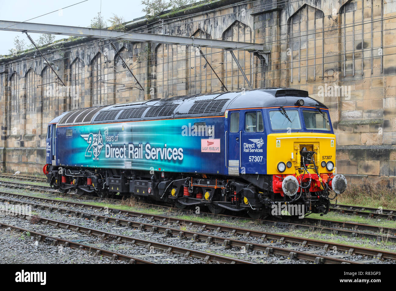 Ein British Rail Class 57 diesel-elektrischen Lokomotive in Carlisle Bahnhof beheimatet. Die Klasse 57 ist eine umgebaute Version der Klasse 47 Stockfoto
