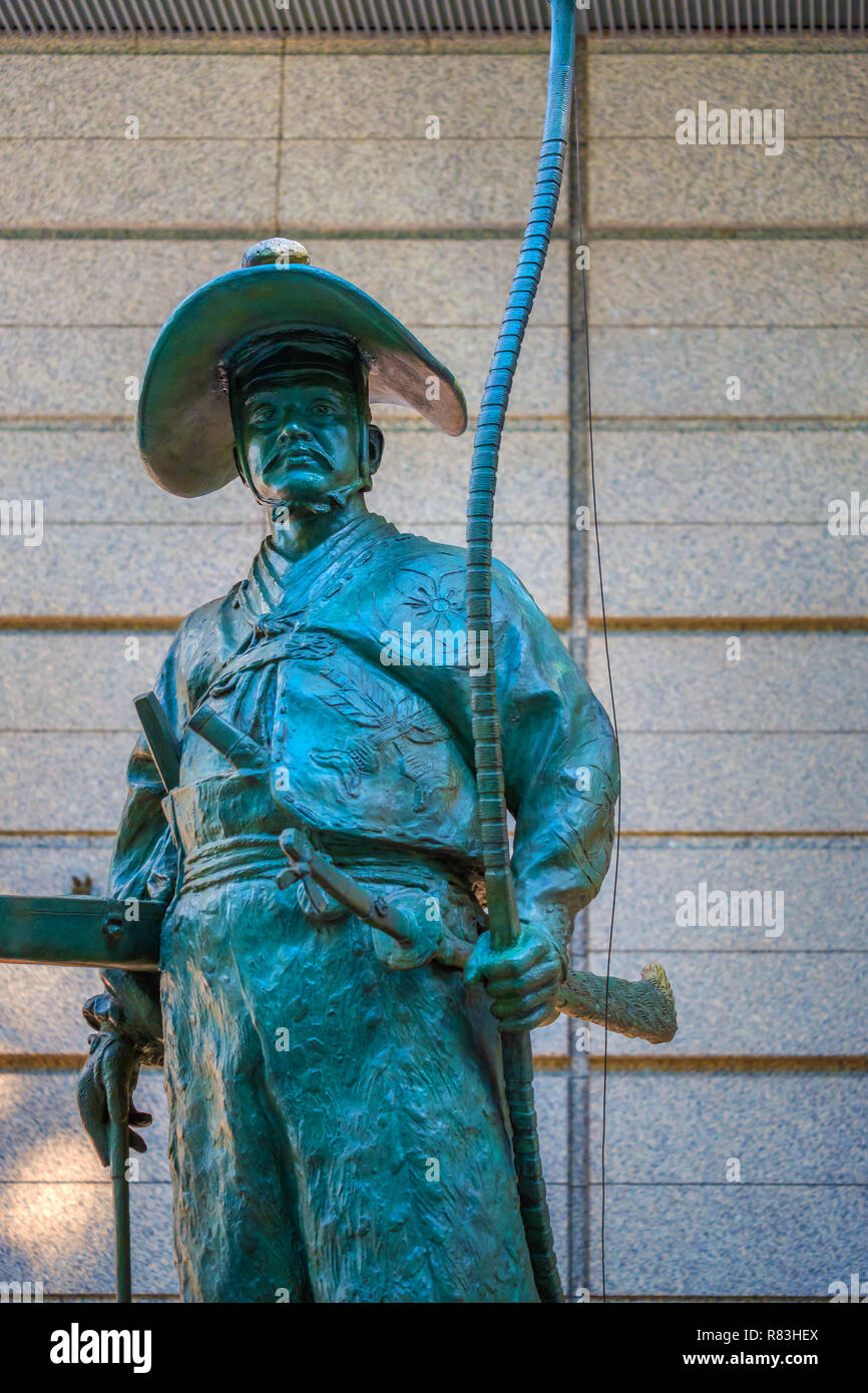 Tokyo, Japan - 28. April 2018: Ota Dokan, japanische Samurai, der mit dem Bau von zahlreichen Burgen in der Kanto-region gutgeschrieben, seine Statue am ersten f Stockfoto