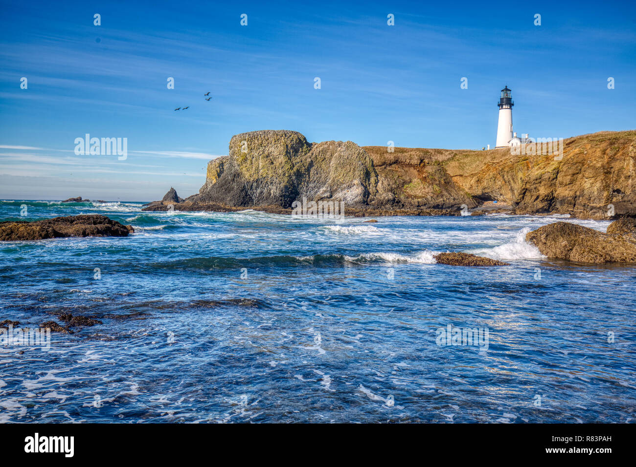 Yaquina Head Lighthouse, Newport, Oregon. Der Leuchtturm, bei 93 Fuß (28 m) hoch, ist der höchste Leuchtturm in Oregon. Stockfoto