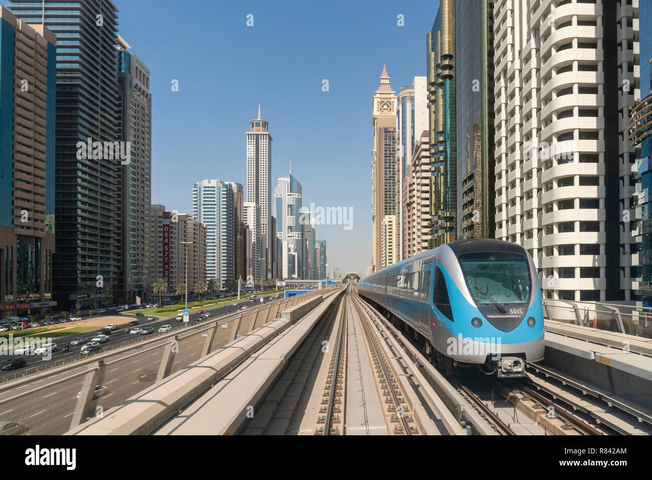 Blick auf die U-Bahn in der Innenstadt von Dubai Stockfoto