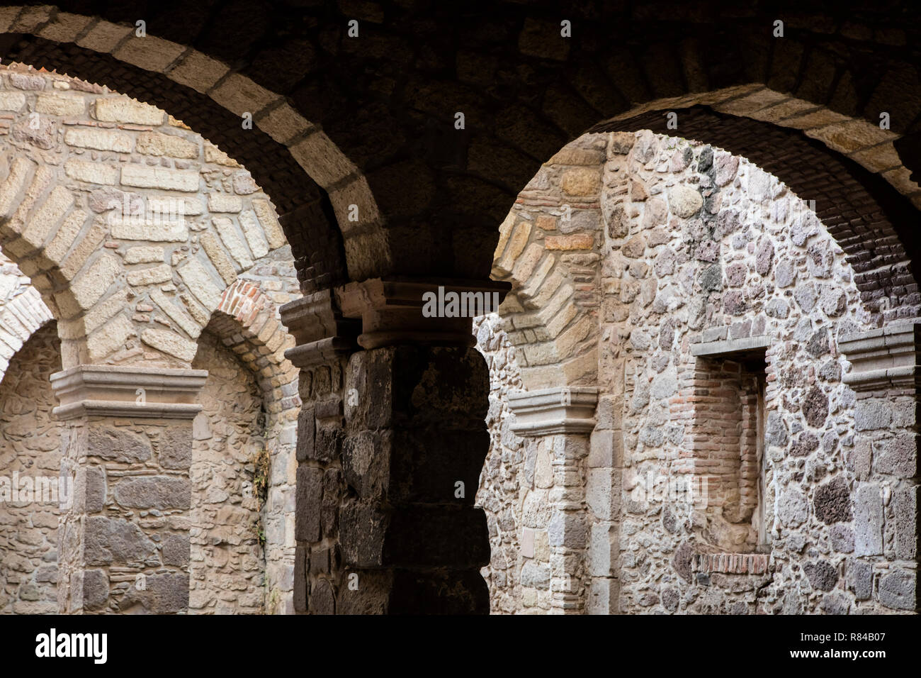 Steinmauern in JARAL DE BERRIOS, einer historischen Hacienda SAN FELIPE, MEXIKO Stockfoto