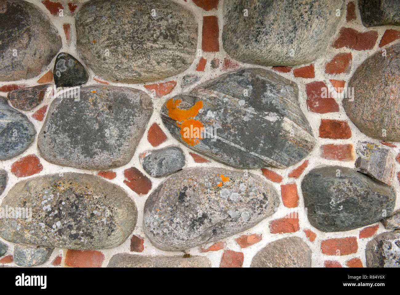 Ein Teil der Wand der Köche Zayatsky Gebäude auf der grossen Insel. Solovetsky Inselgruppe, Weißes Meer, Russland Stockfoto