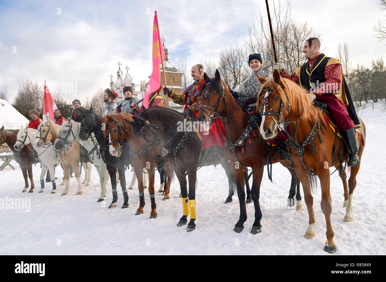 Festival der ukrainischen Kosaken in einem Park in Kiew, Januar 26, 2013 Mamayeva Sloboda Stockfoto