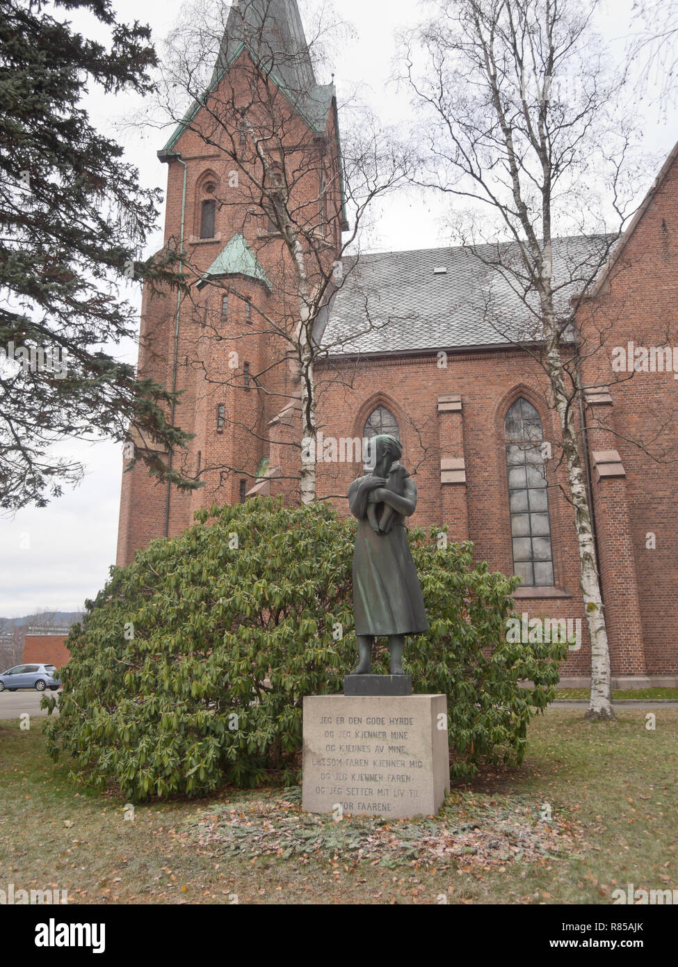 Vestre Aker Kirche eine Kirche in der ullevål Nachbarschaft von Oslo Norwegen, in der Neo-gotischen Stil, aus rotem Backstein gebaut, 1855 Stockfoto