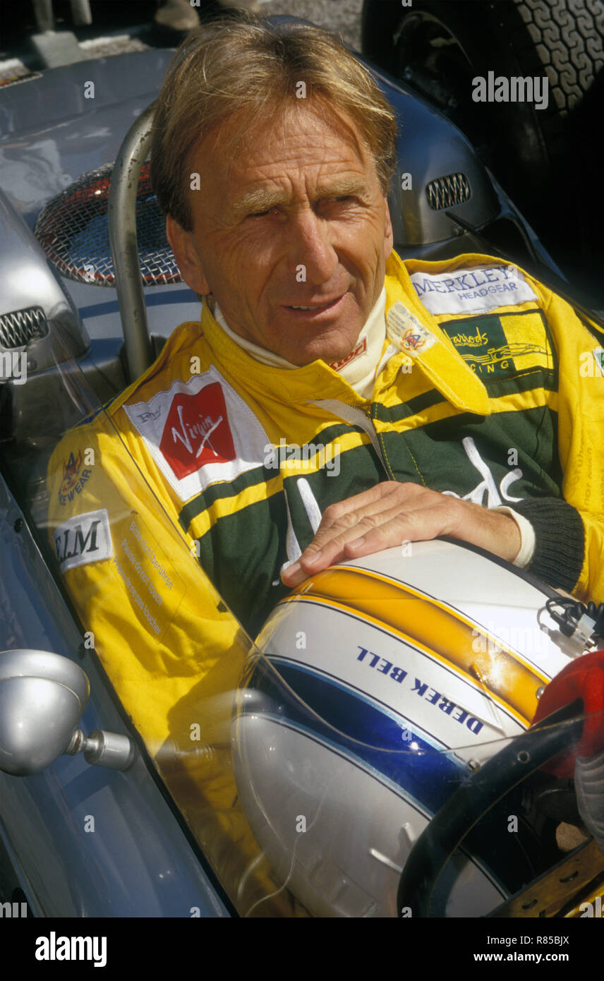 Derek Bell auf Porsche Grand Prix Rennwagen am Goodwood Festival der Geschwindigkeit 1996 Stockfoto