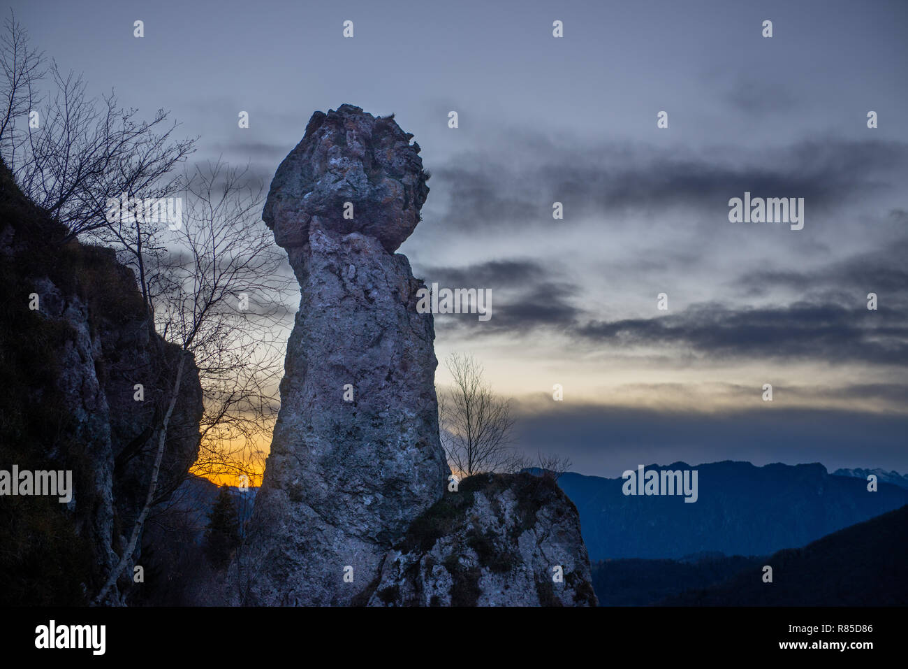 Sandstein Felsformationen an der Scheune jenseits der Hügel Stockfoto