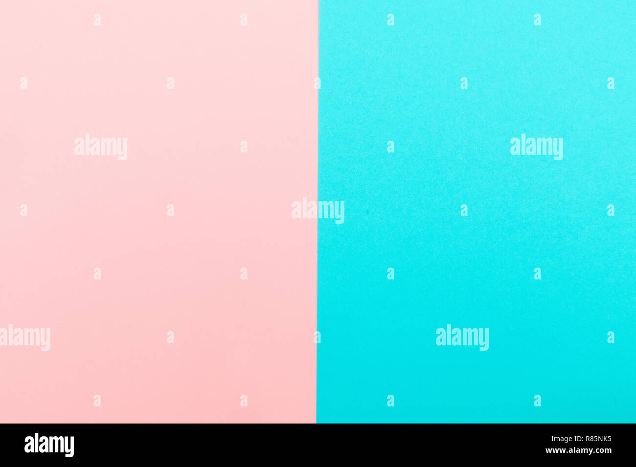 Blau und Rosa pastellfarbenen Papier flach Hintergrund Stockfoto