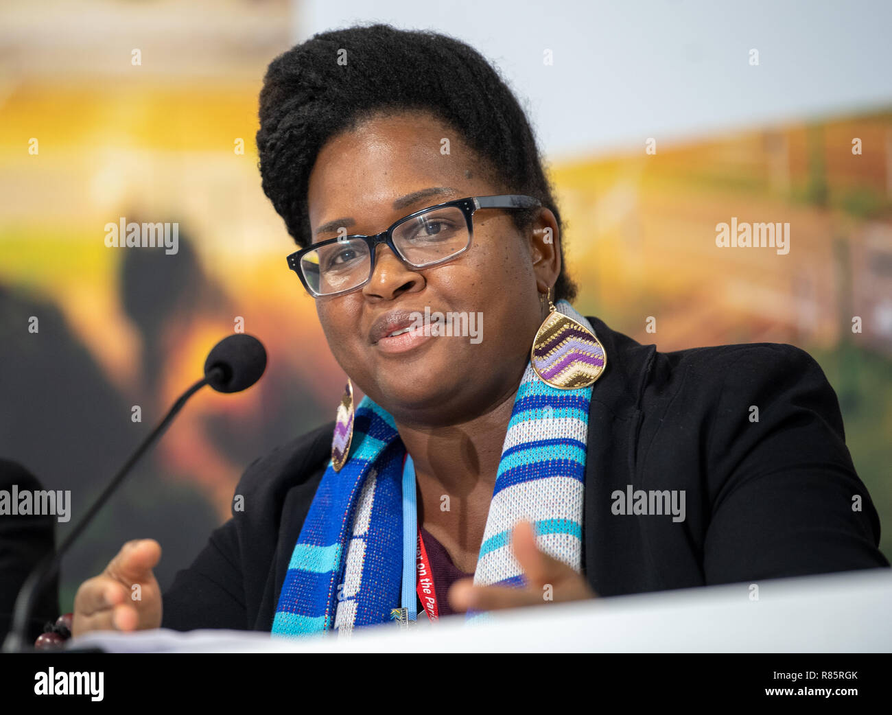 Kattowitz, Polen. 13 Dez, 2018. Yamide Dagnet, Senior Associate am World Resource Institute, spricht bei einer Pressekonferenz anlässlich der Weltklimakonferenz. Der UN-Klimagipfel zum Klimawandel findet vom 03-14 Dezember 2018 nehmen in der südpolnischen Stadt Kattowitz. Credit: Monika Skolimowska/dpa-Zentralbild/dpa/Alamy leben Nachrichten Stockfoto