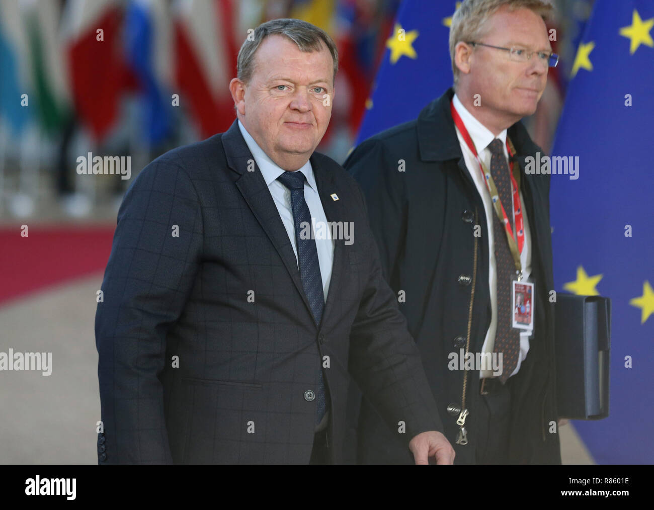 Brüssel, Belgien. 13 Dez, 2018. Der dänische Ministerpräsident Lars Lokke Rasmussen (L) kommt bei einer zweitägigen EU-Gipfels in Brüssel, Belgien, 13. Dez., 2018. Credit: Ihr Pingfan/Xinhua/Alamy leben Nachrichten Stockfoto