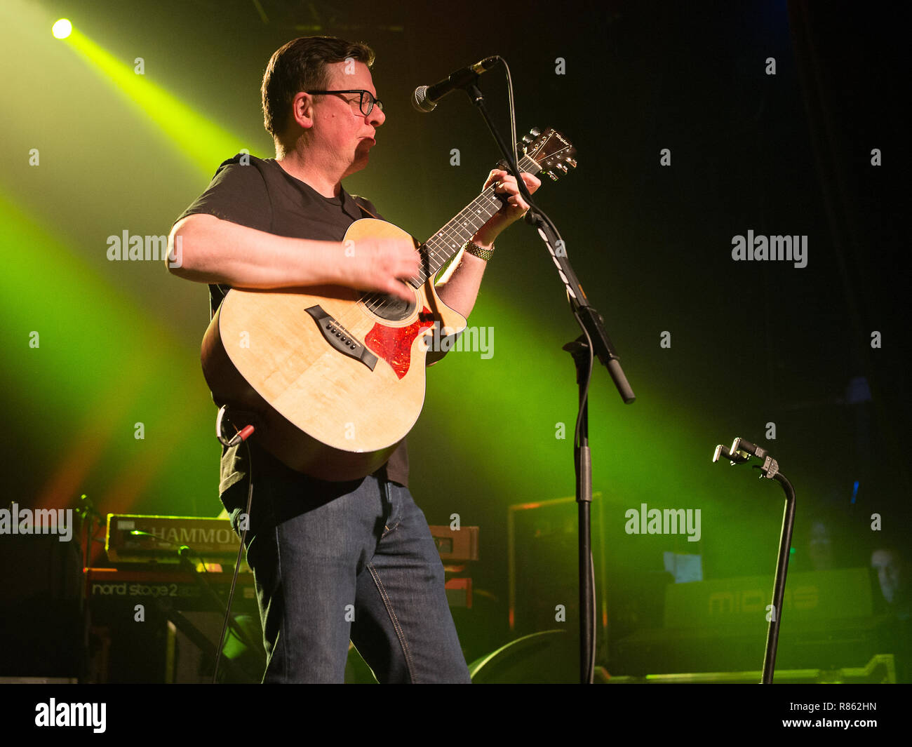 Motherwell, Schottland, Großbritannien. 13. Dezember, 2018. Die verkündiger Craig und Charlie Reid, in Konzert im Civic Center Concert Hall, Motherwell, Schottland, UK. Credit: Stuart Westwood/Alamy leben Nachrichten Stockfoto