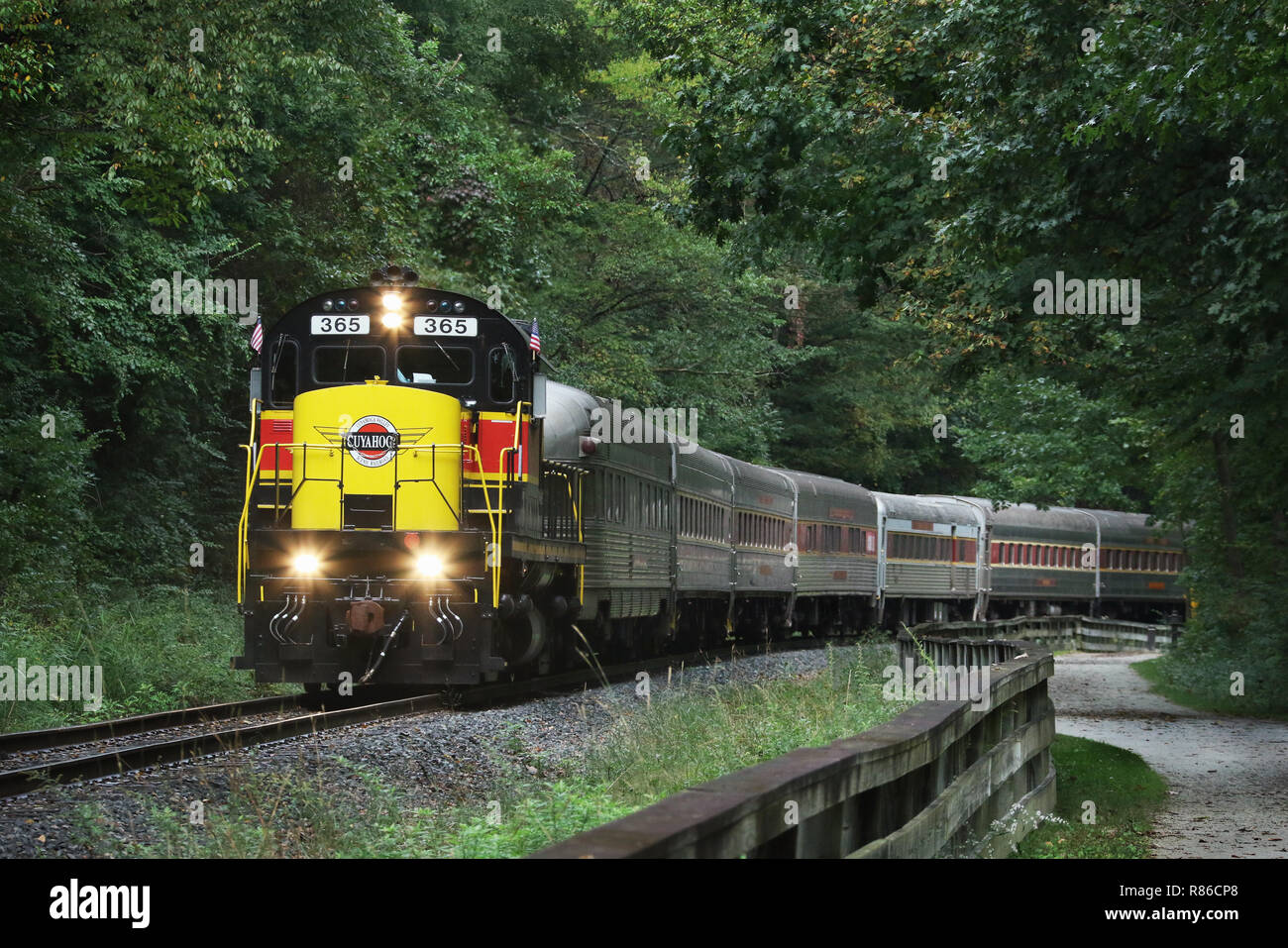 Diesellokomotive ALCOA C420 Anzahl CVSR 365. Als besonderes Ereignis auf der Cuyahoga Valley Scenic Railroad betrieben. Ohio & Erie Canal Leinpfad Trail, in der Nähe von Stockfoto