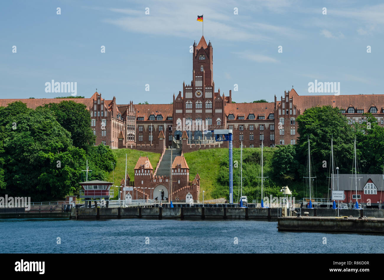 Die Flotte Befehl in Glücksburg, die Marineschule in der Telekommunikation und der Naval College alle haben enge Verbindungen zu Flensburg. Stockfoto