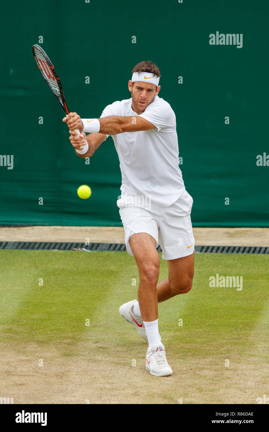 Juan Martin Del Potro aus Argentinien in Aktion während der Wimbledon Championships 2018 Stockfoto