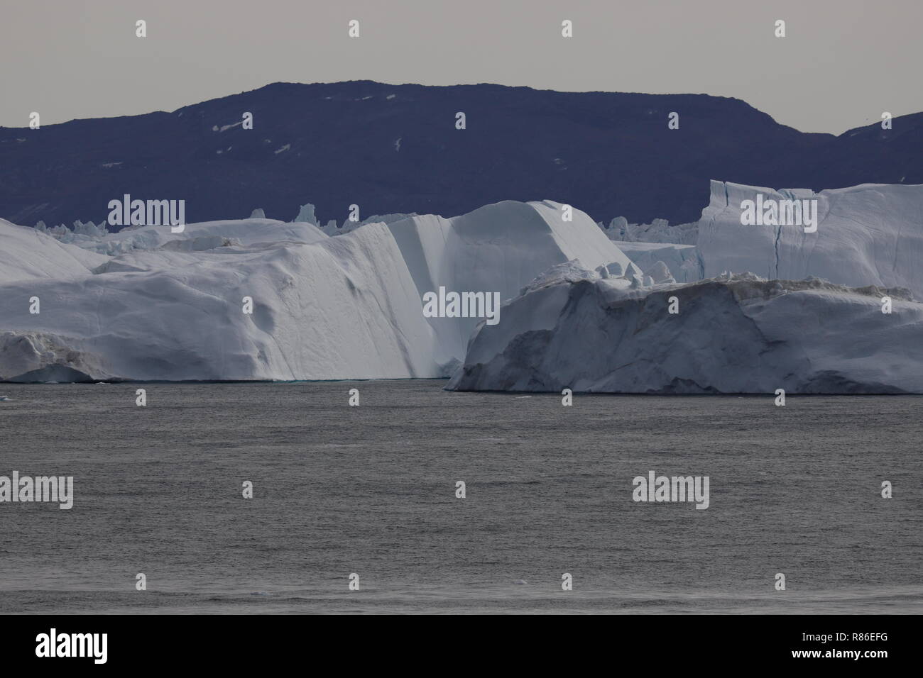 Grönland Disko Bucht: zerklüftete Eisberge vor Ilulissat Stockfoto