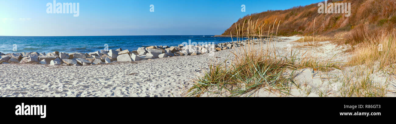 Kolster, einsamen Strand im Norden der Insel Hiddensee im Norden Deutschlands im Herbst, Panoramic Image Stockfoto