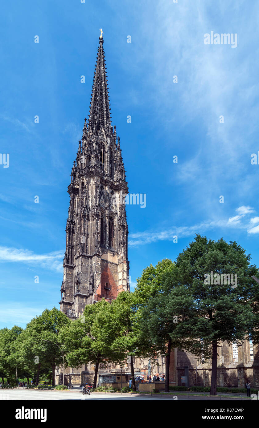 Der St. Nikolaus Kirche (St. Nikolai), jetzt ein Peace Memorial auf Willy Brandt Strasse, Hamburg, Deutschland Stockfoto