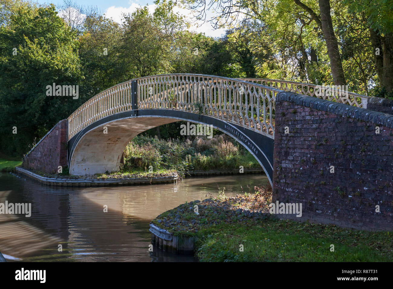 Fennis Feld Arm, aka der Eingang zum brinklow Marina über Brücke Nr. 39 auf der Nord Oxford Canal, Warwickshire, England, UK (WOP) Stockfoto