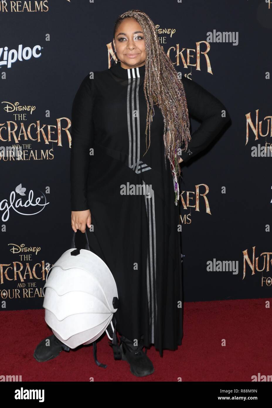 HOLLYWOOD, Los Angeles, CA, USA - 29. Oktober: Raven Symone am Los Angeles Premiere von Disney's "Der Nussknacker und der vier Bereiche' an der Ray Dolby Ballroom am Hollywood und Highland Center am 29. Oktober 2018 in Hollywood, Los Angeles, Kalifornien, USA. (Foto von David Acosta/Image Press Agency) Stockfoto