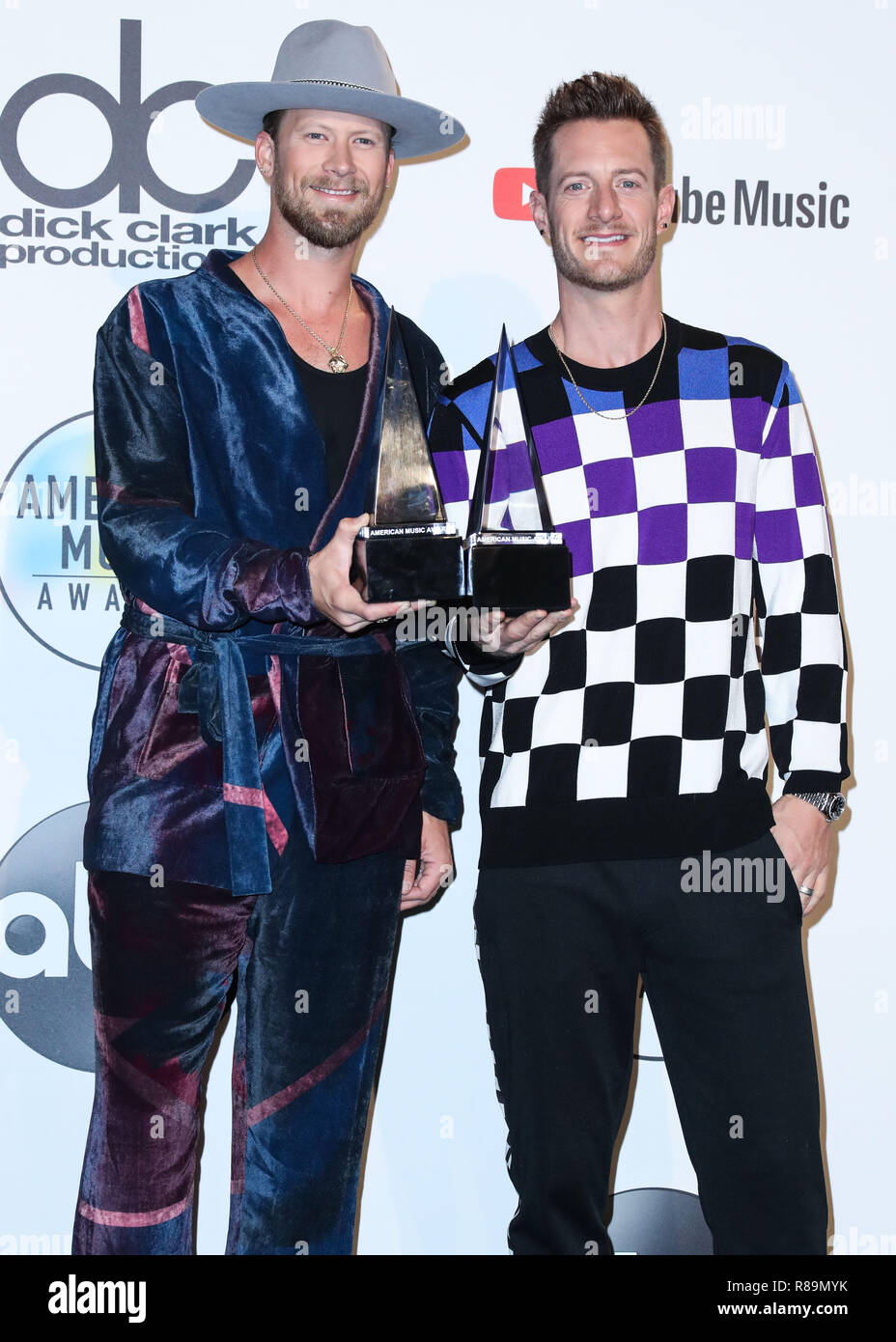 LOS ANGELES, Ca, USA - 09 Oktober: Tyler Hubbard, Brian Kelley, Florida Georgia Linie in der Presse bei den American Music Awards 2018 gehalten am Microsoft Theatre L.A. Live, die am 9. Oktober in Los Angeles, Kalifornien 2018, United States. (Foto von Xavier Collin/Image Press Agency) Stockfoto