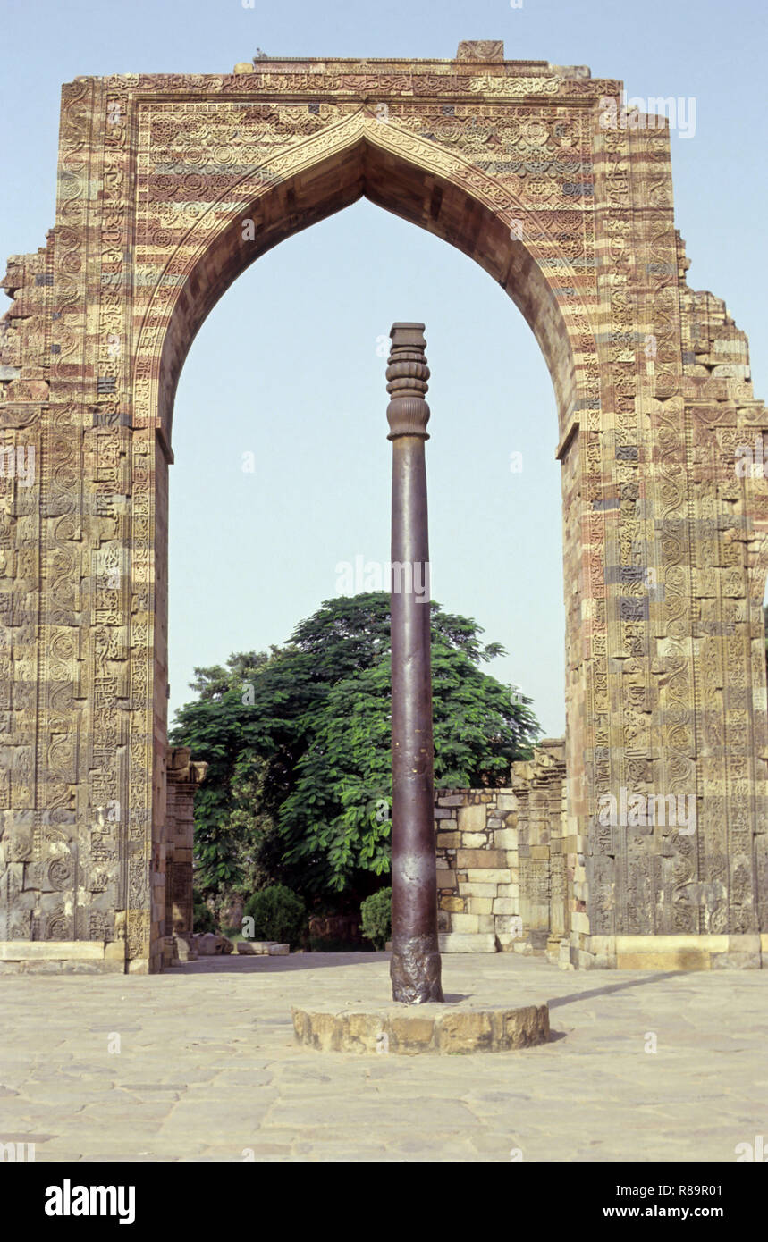 Ashoka Eisen Säulen, Delhi, Indien Stockfoto