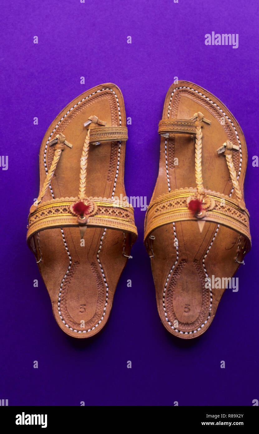 Kolhapuri chappalls, weltberühmten footwears, Kolhapur, Maharashtra, Indien Stockfoto