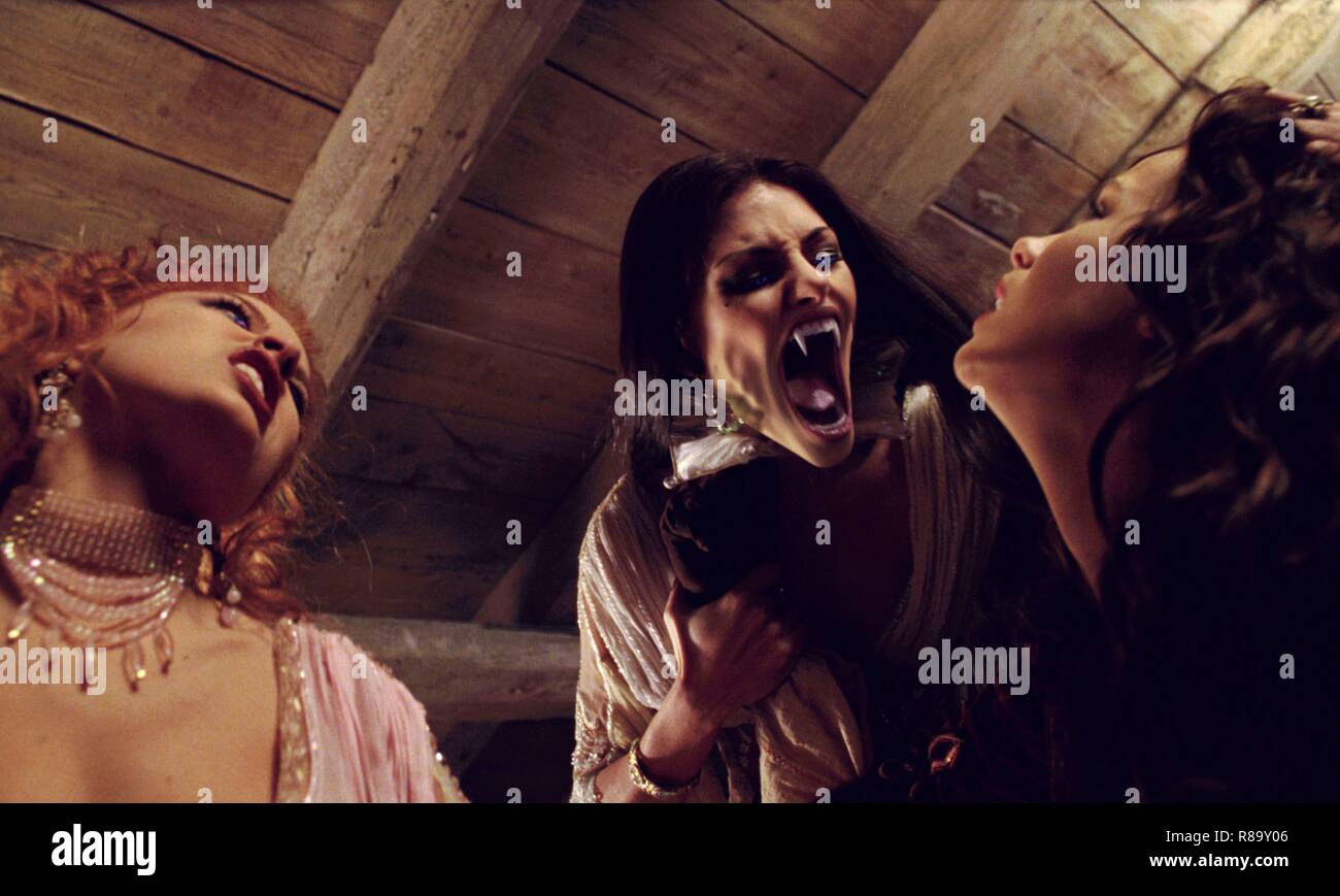Van Helsing Jahr: 2004 USA Regie: Stephen Sommers Elena Anaya, Silvia Colloca, Kate Beckinsale Stockfoto