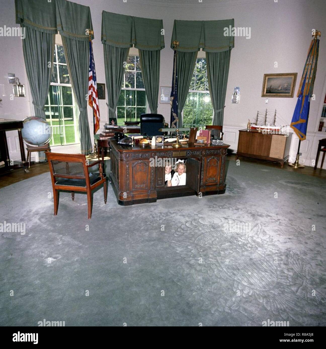 Caroline Kennedy Kerry Kennedy Resolute Desk b. Stockfoto