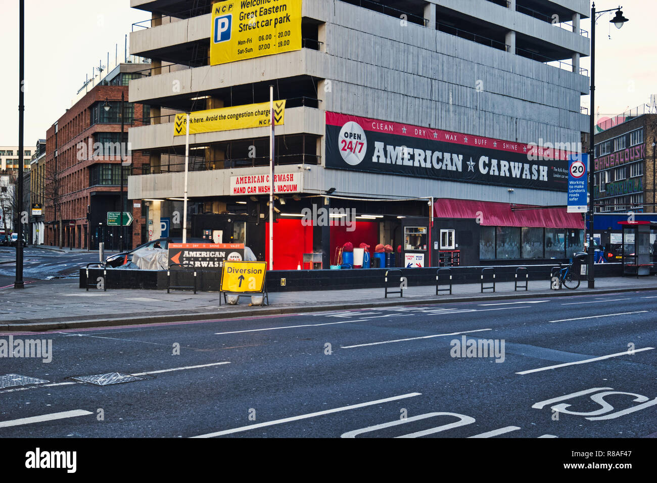 Amerikanische Carwash Firma in Great Eastern Street, London, England Stockfoto